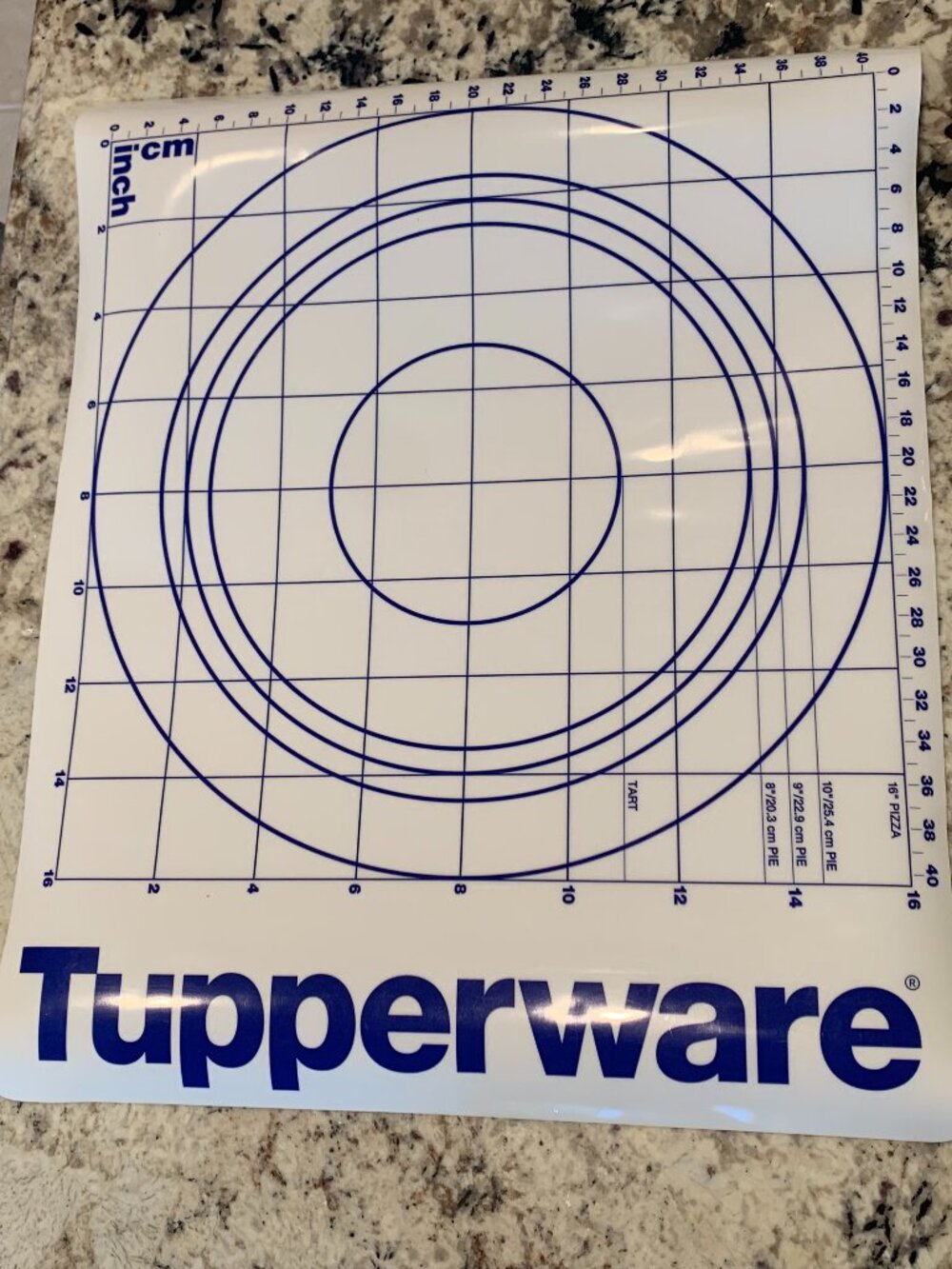 Vintage Tupperware Pastry, Pie, Tart, Pizza Mat / Roll Out Sheet